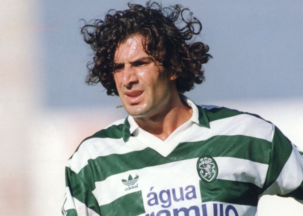 葡媒：葡体社媒发文为菲戈庆生，后者随后与球迷发生激烈口角