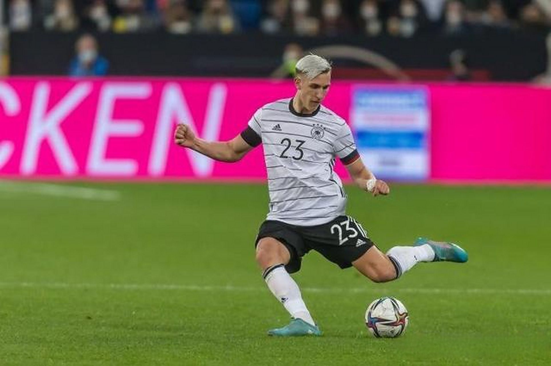 德天空：施洛特贝克有打阵斯洛伐克的期望，基米希则不乐观