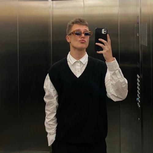 6686体育铁牌作者Hadassah