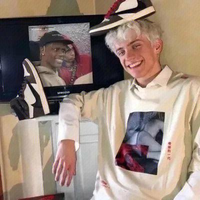 6686体育银牌作者Adam