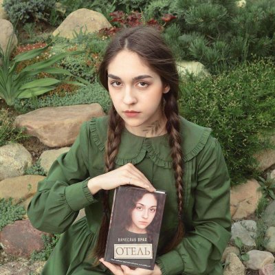 6686体育铜牌作者Drew