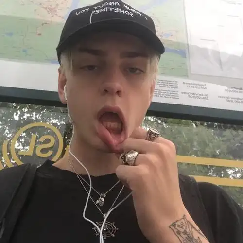 6686体育金牌作者Drew