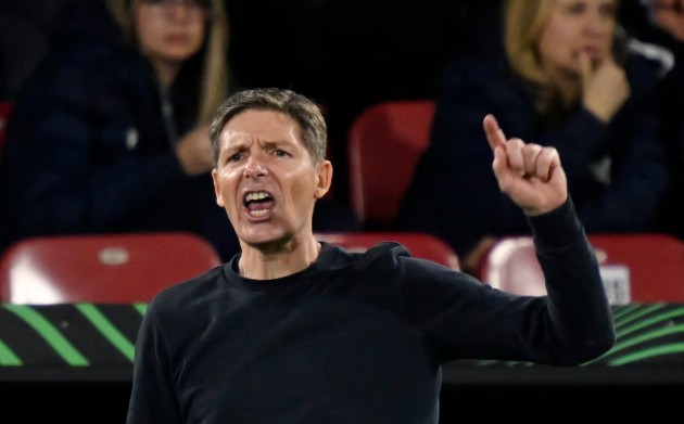 格拉斯纳：我们运用身体优势击败对手，前锋跑位仍需提升