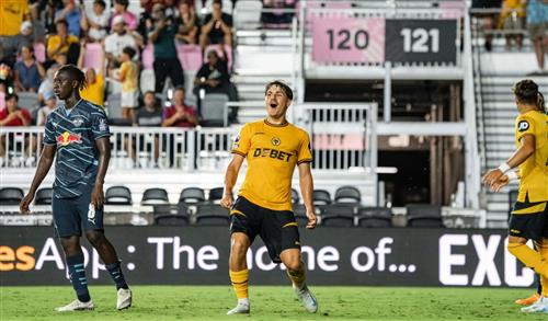 狼队 vs 莱比锡红牛