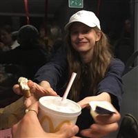 6686体育铜牌作者Leah