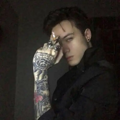 6686体育铁牌作者Upton