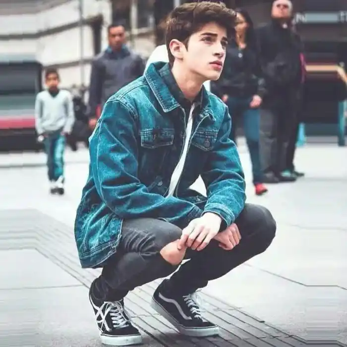 6686体育铁牌作者Violet