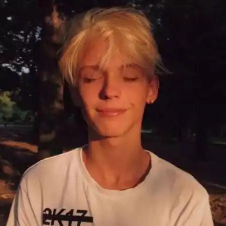 6686体育银牌作者Elijah