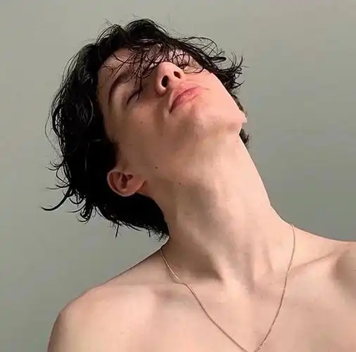 6686体育特邀作者蜜棕马尾