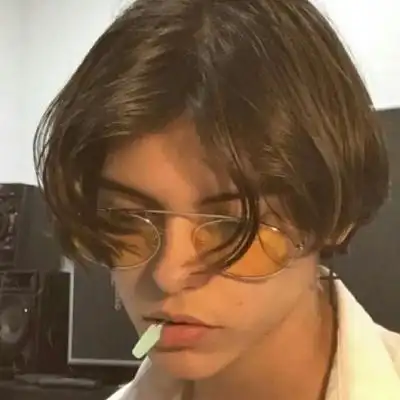 6686体育铁牌作者Wallace