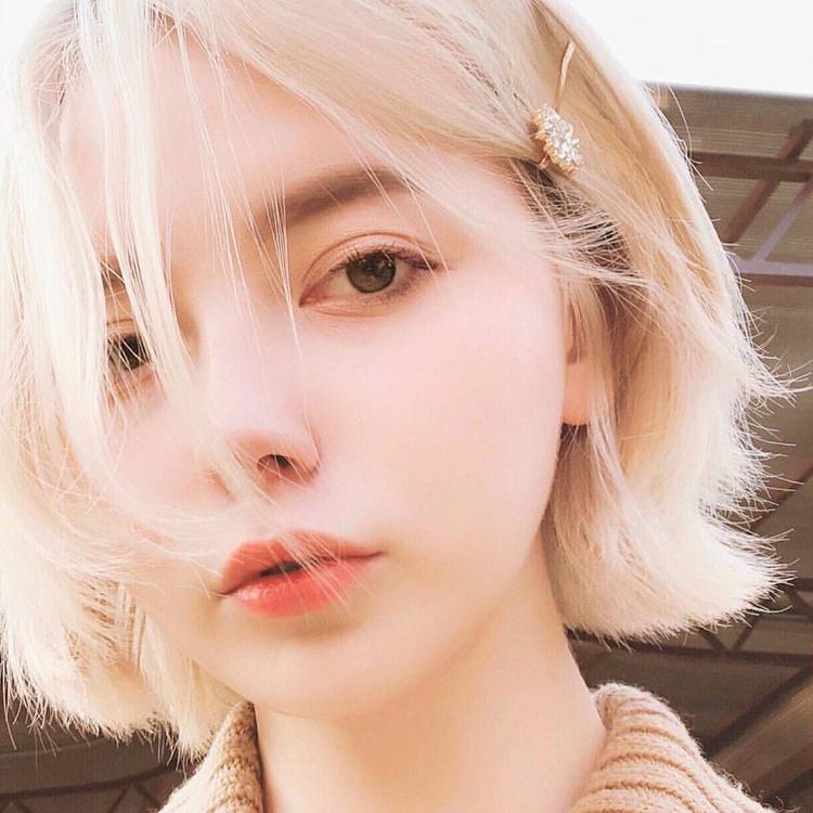 6686体育铜牌作者Heather