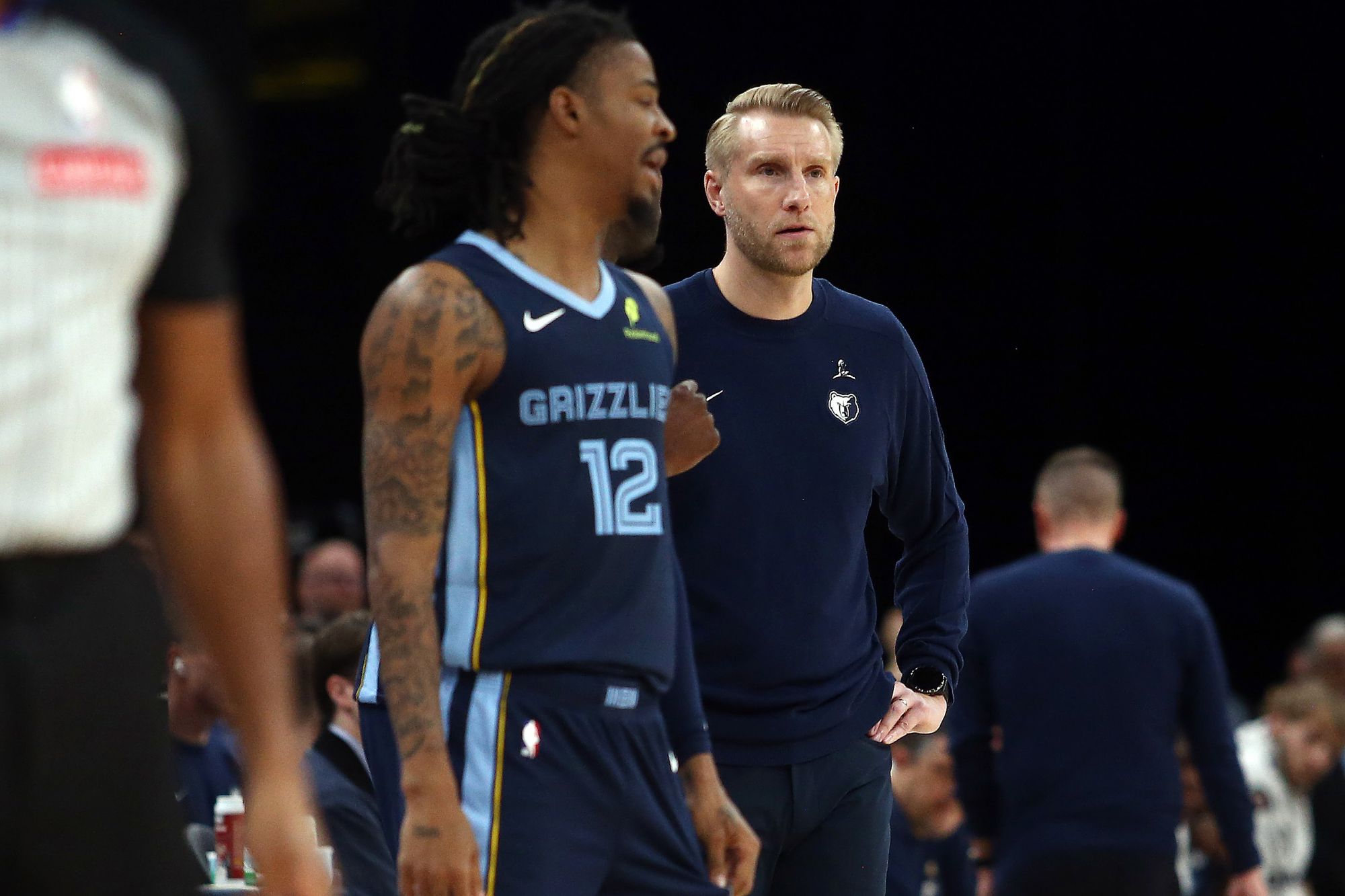 美媒：莫兰特与主帅伊萨洛几乎不沟通，叫暂停时总是独自一人